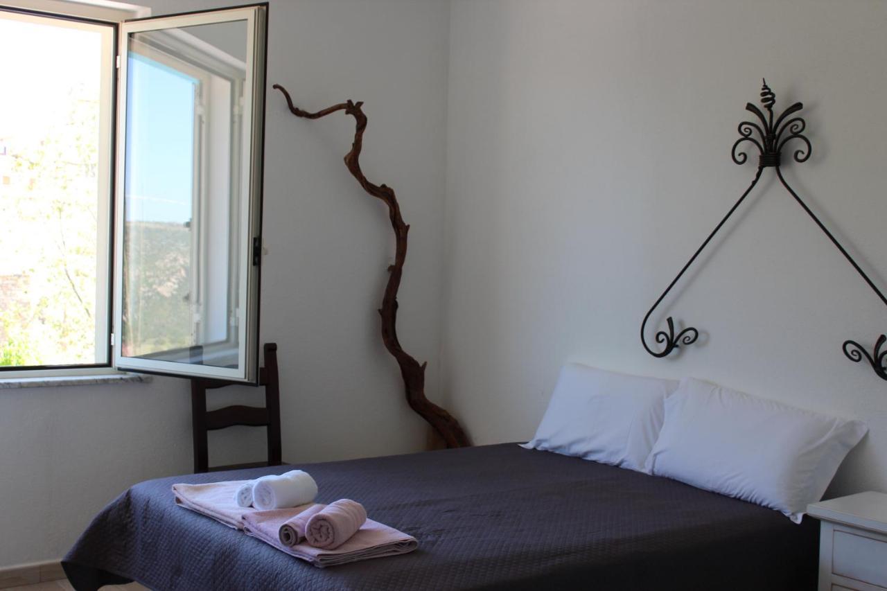 Bed And Breakfast Murales أورغوسولو المظهر الخارجي الصورة